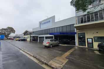 Penrose HQ - Office & Storage