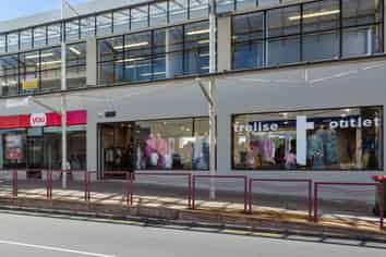 Great value Takapuna showroom/office