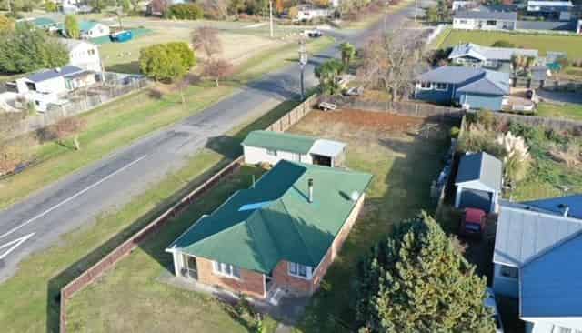 38 Lyndon Street, Waiau