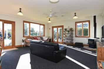 18 Albert Street, Winton