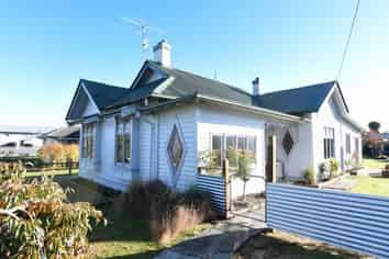 18 Albert Street, Winton