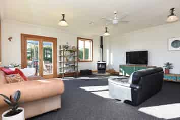 18 Albert Street, Winton