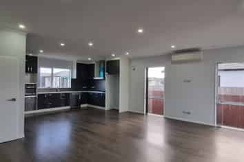 17 Koroheke Road, Takanini