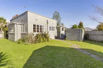 65 Park Road, West End