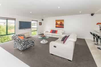 1/89 Brockworth Place, Riccarton