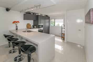 1/89 Brockworth Place, Riccarton