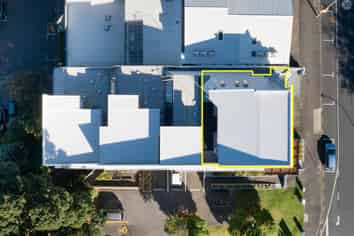 **UNDER CONTRACT** CBD OFFICE SUITE