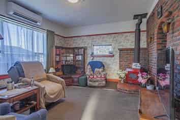 12 Oxford Street, West End