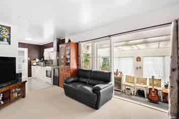 Auckland - Address withheld