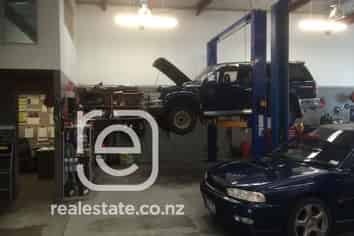 TIDY INDUSTRIAL BUILDING with POTENTIAL