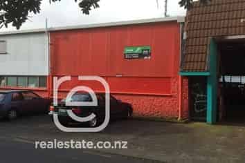 TIDY INDUSTRIAL BUILDING with POTENTIAL