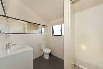 10B Kamahi Place, Bishopdale