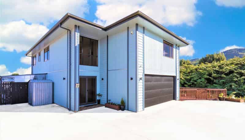 73 Percy Kinsman Crescent, Riverstone Terraces