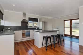 50 + 50A Mansel Avenue, Hillcrest