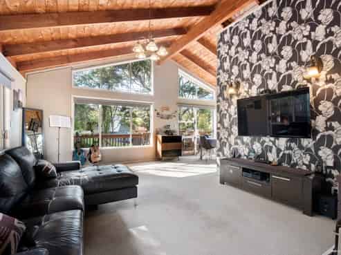 2/31 Tui Glen Road, Birkenhead