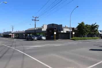 CUTE OFFICE FOR LEASE.