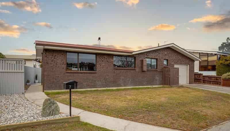 Unit 1 - 7 Bruce Place, 