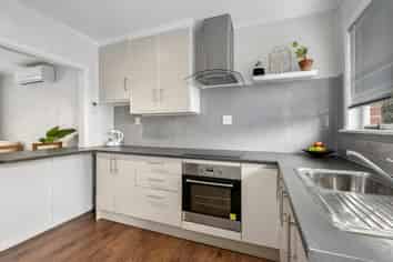 26c Riverbank Street, Ebdentown