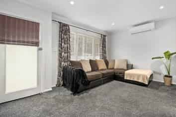 26c Riverbank Street, Ebdentown