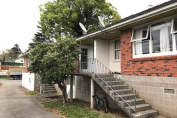 2/15 Lochinver Road, Papatoetoe