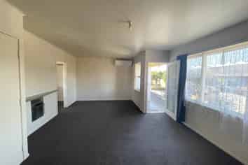 2/15 Lochinver Road, Papatoetoe