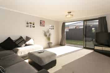 16A Charles Street, Allenton