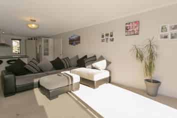 16A Charles Street, Allenton