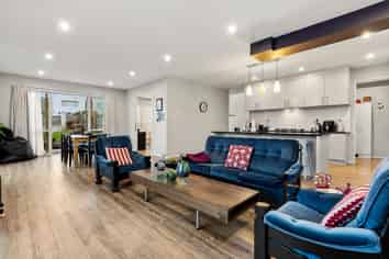 12 Marsh Avenue, Forrest Hill