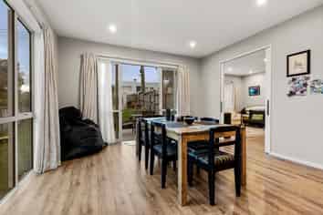 12 Marsh Avenue, Forrest Hill