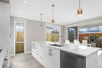 50D Sixteenth Avenue, Avenues