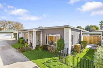 50D Sixteenth Avenue, Avenues