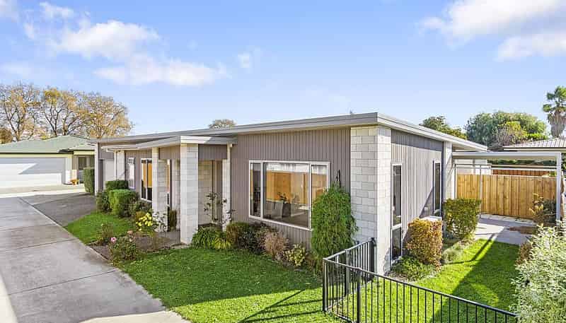 50D Sixteenth Avenue, Avenues