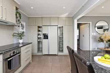 4/8 Lee Road, Taradale