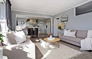 4/8 Lee Road, Taradale