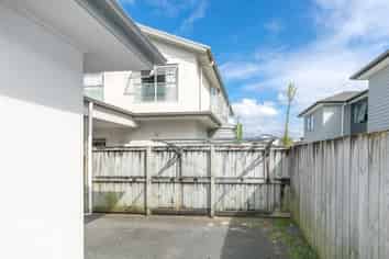 12C Cameron Road, Hamilton East