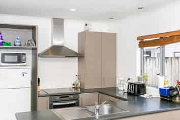 12C Cameron Road, Hamilton East