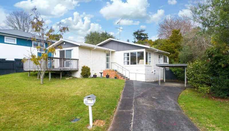 55 McDowell Crescent, Hillcrest