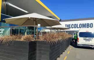 Entry Level Café In Busy Mall, NO Franchise Fee!