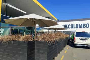 Entry Level Café In Busy Mall, NO Franchise Fee!