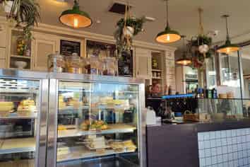 Entry Level Café In Busy Mall, NO Franchise Fee!