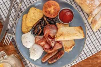 Entry Level Café In Busy Mall, NO Franchise Fee!