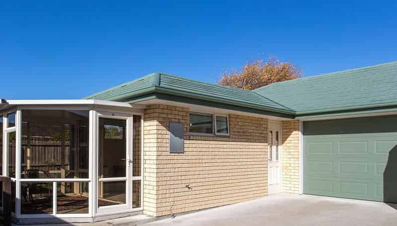 8/24 Avonhead Road, Avonhead