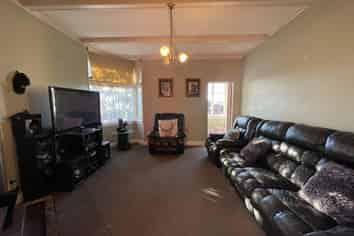 62 Cobden Street, Westport