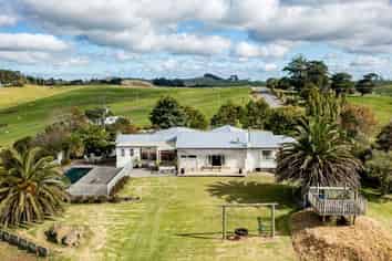 260 Waiteitei Road, Tomarata