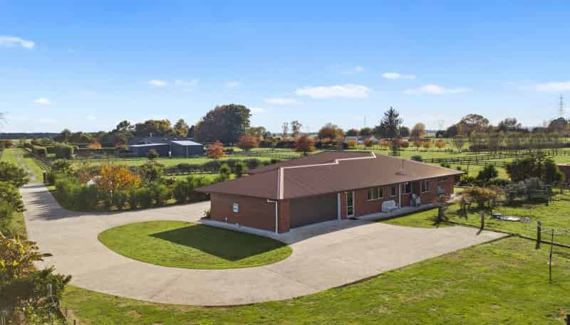 198 Holland Road, Puketaha