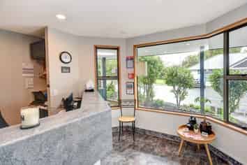 Nearest Motel Dunedin Airport. 1st into Mosgiel.