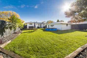 582 Pioneer Highway, Highbury