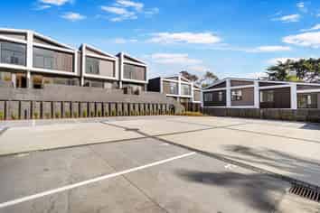 19/37 Glen Atkinson Street, Saint Heliers