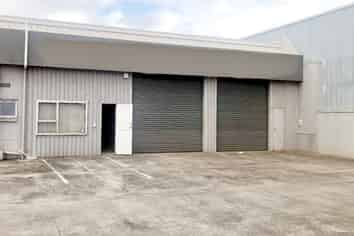 Refurbished clear-span warehouse