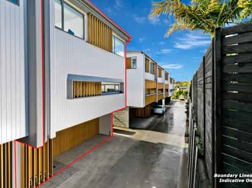 11 Whakata Lane, Mairangi Bay